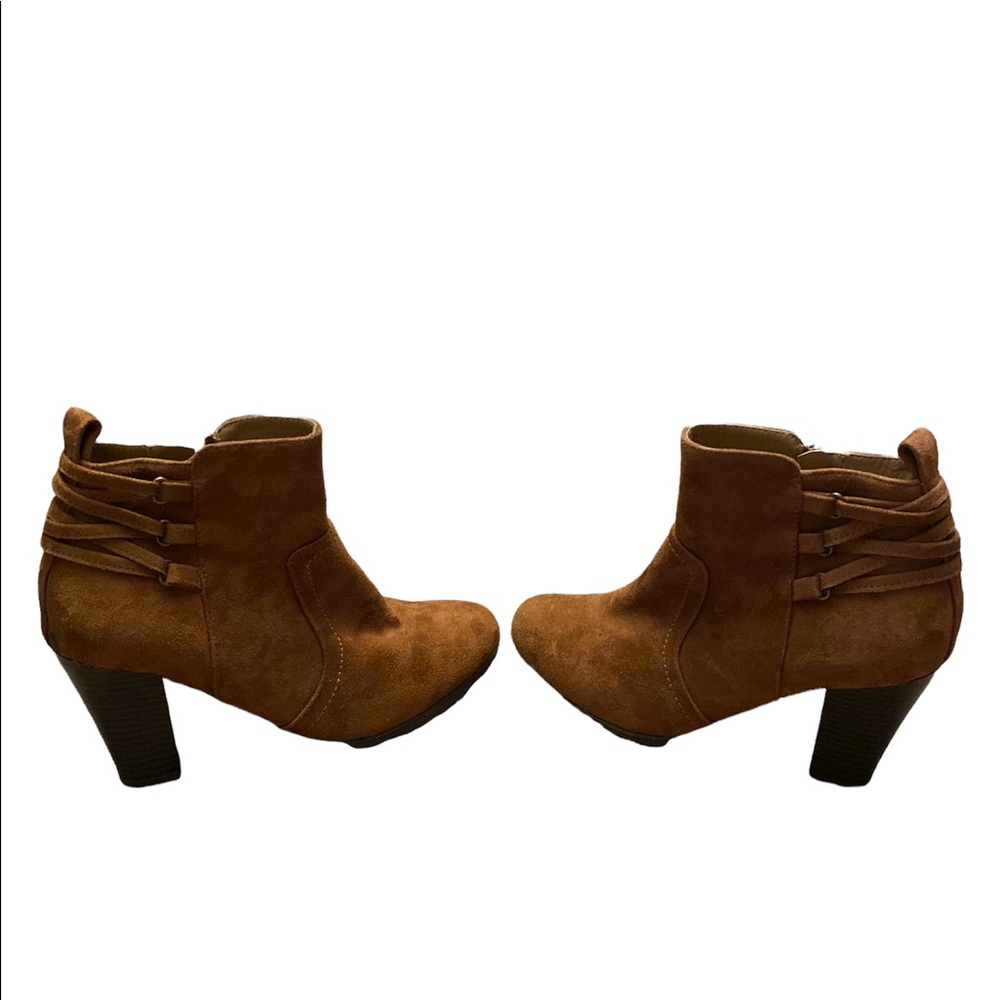 Women boots size 9 brown